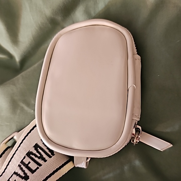 Steve Madden Baby-Blue Crossbody Purse NWOT - Picture 4 of 4